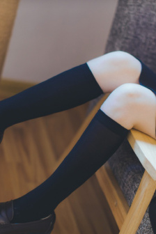 小妖精腰细奶大H侍卫
